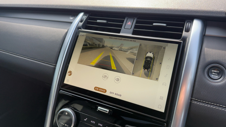 Land Rover Discovery 3.0 D300 Dynamic SE 5dr Auto Diesel Station Wagon